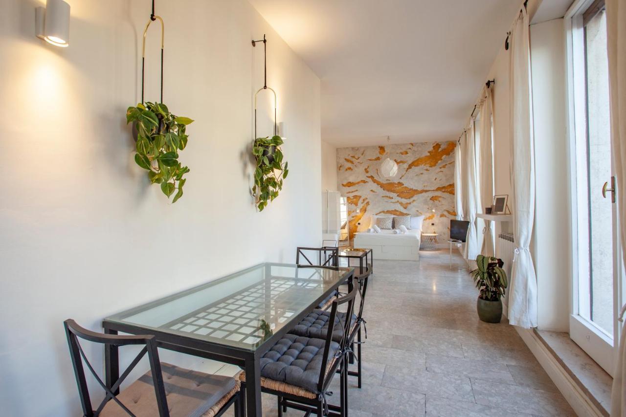 Apt10a - & Terrace Appartamento Roma