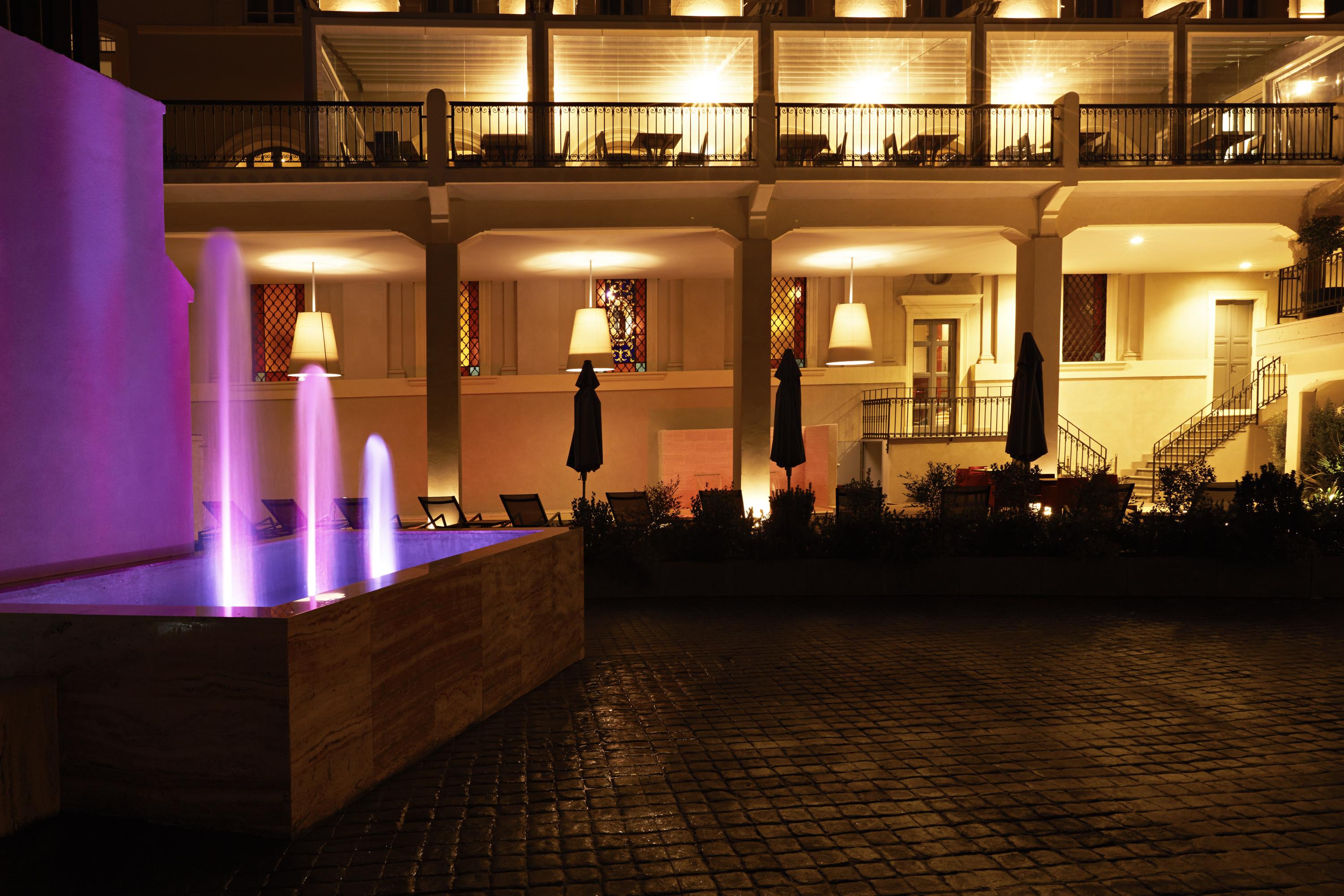 The Building 4*