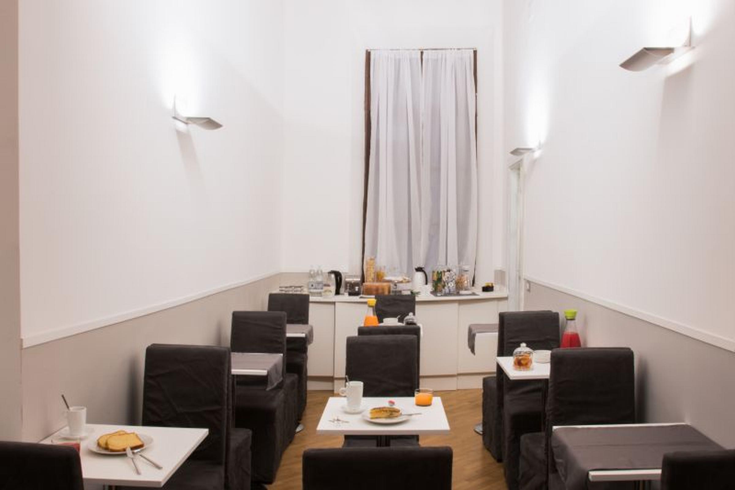 Spagna Ave Bed & Breakfast Rome