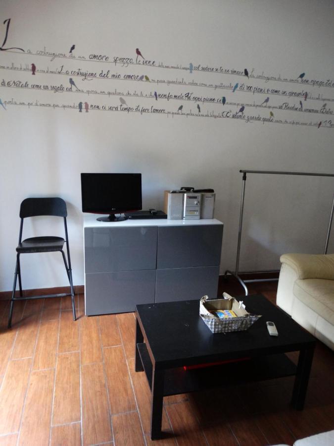 A Casa Di Delia - Stazione Fidene Homestay Rome