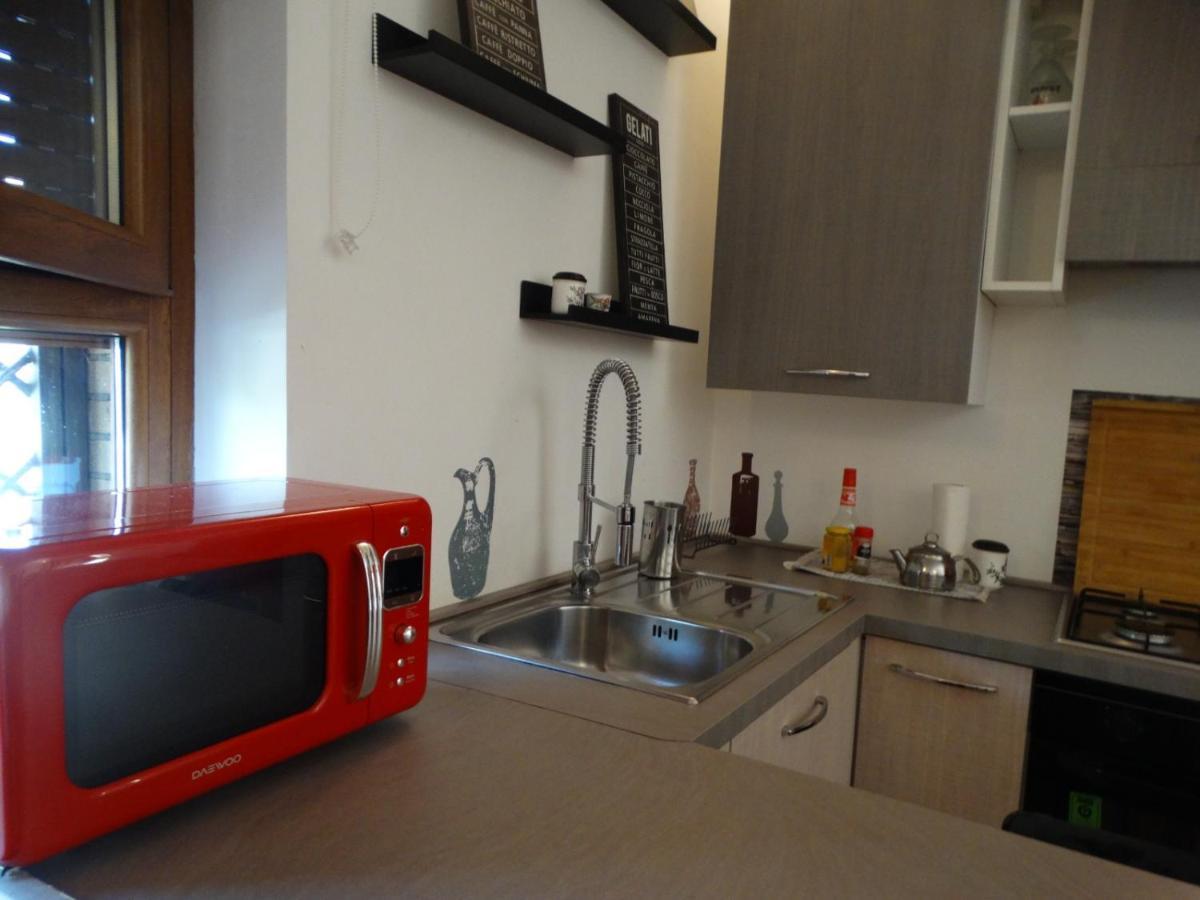 A Casa Di Delia - Stazione Fidene Homestay