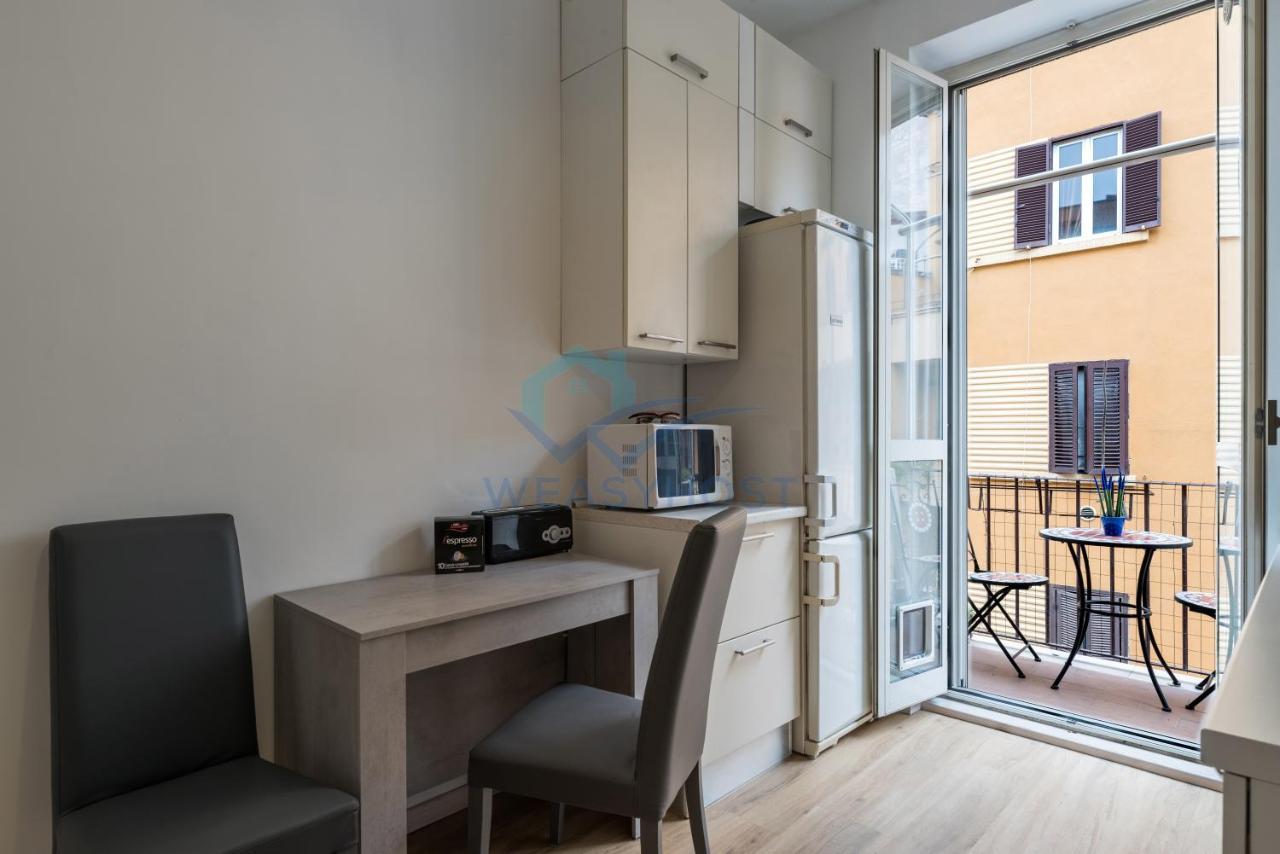 Refined Cozy Nest In Vatican Apartment *