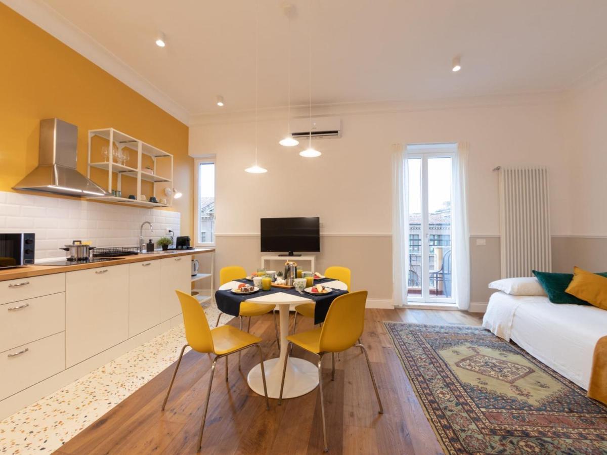 The Rent - Colorful One-bedroom In San Giovanni District * Rome