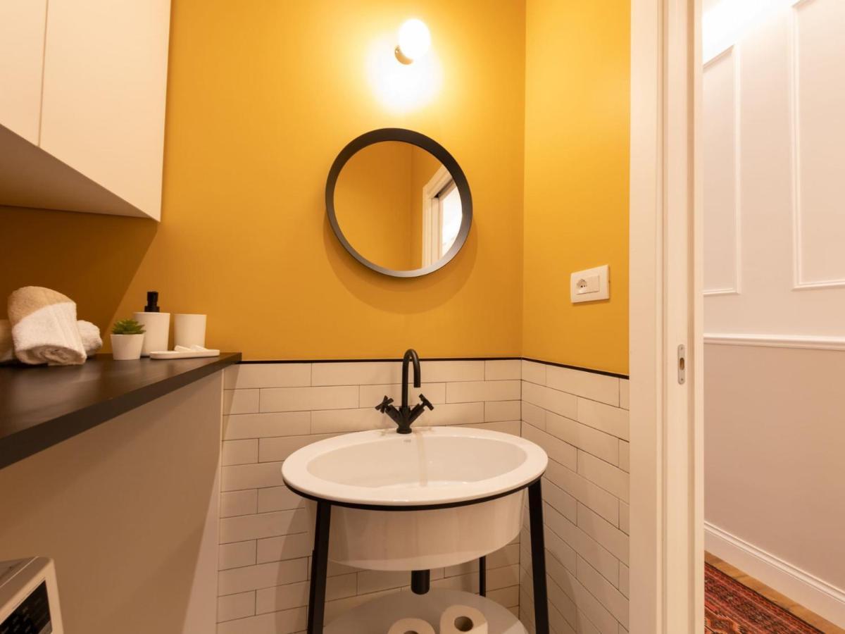 The Rent - Colorful One-bedroom In San Giovanni District Apartment Rome