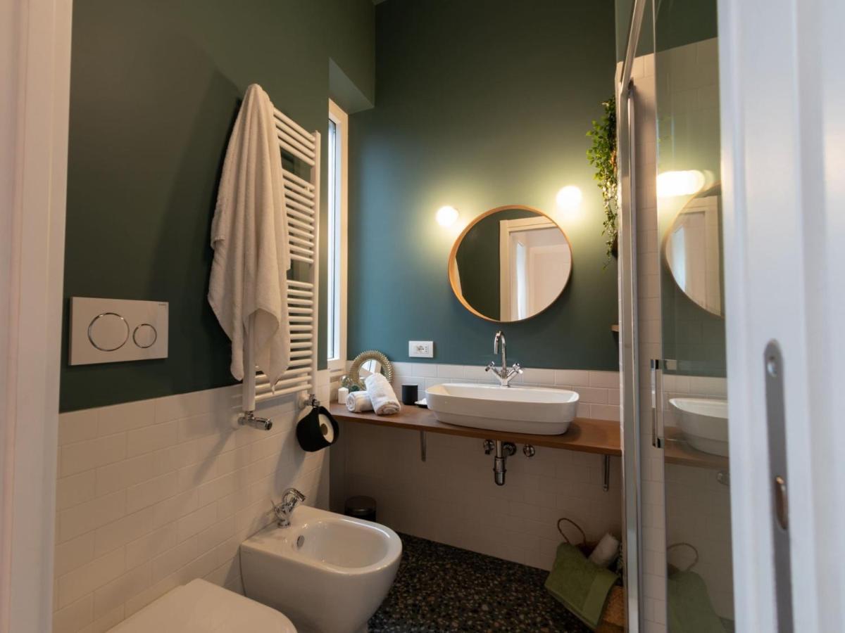 The Rent - Colorful One-bedroom In San Giovanni District Apartment Rome