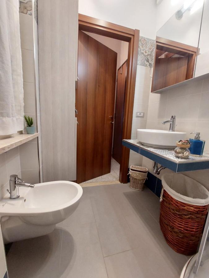 C R A Zy For Rhome Apartment
