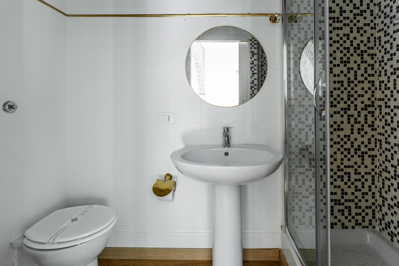 Lux Me - Jacuzzi&suites Trastevere *