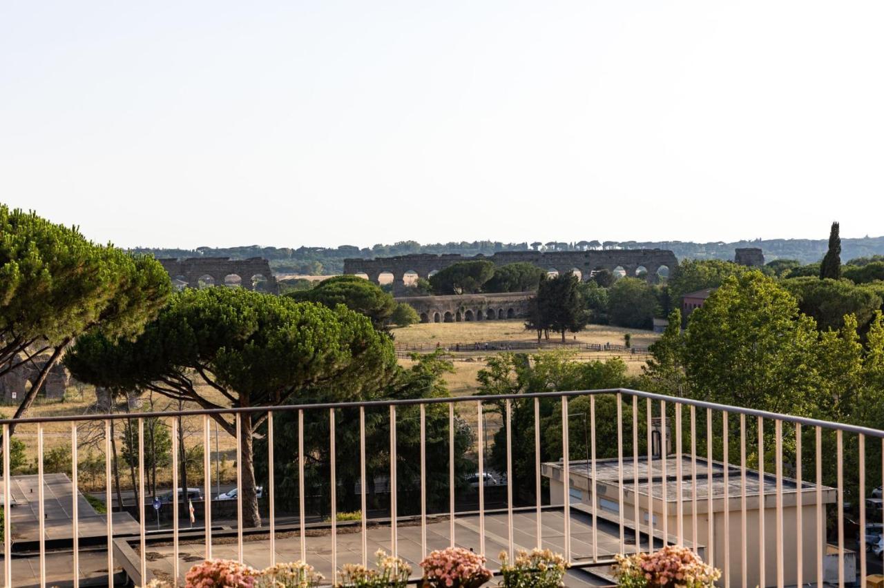 The View All'acquedotto Bed & Breakfast