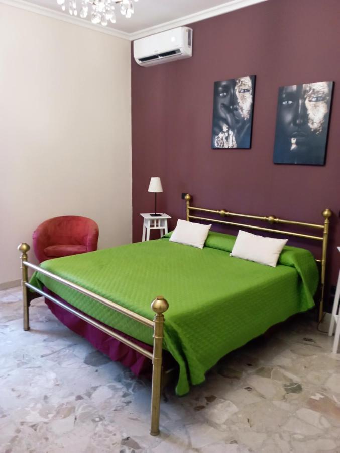 B&B 