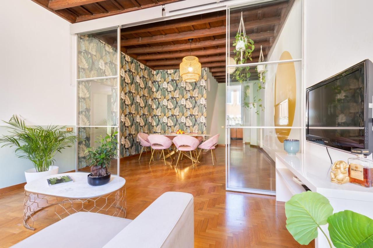Cercle - Historic Spot In The Hearth Of Apartment