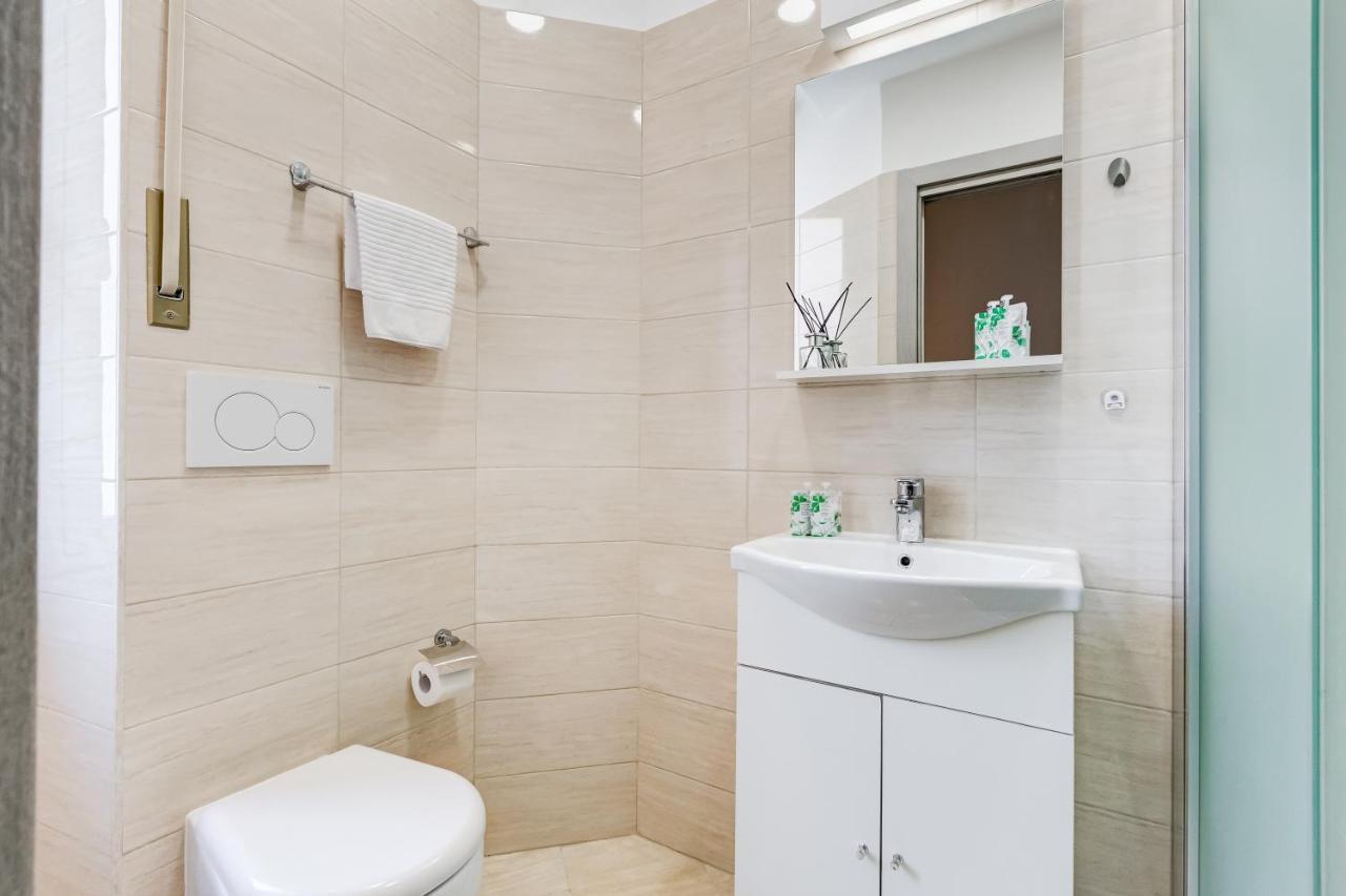 Bdc - Prestige 3bdr 3bath In Monti District Rome