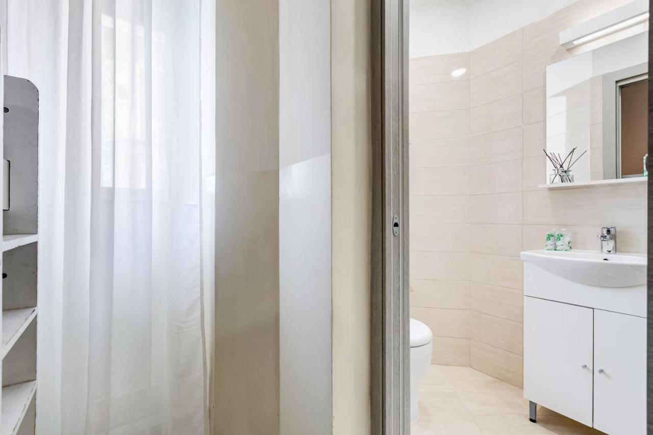 Apartment Bdc - Prestige 3bdr 3bath In Monti District Rome