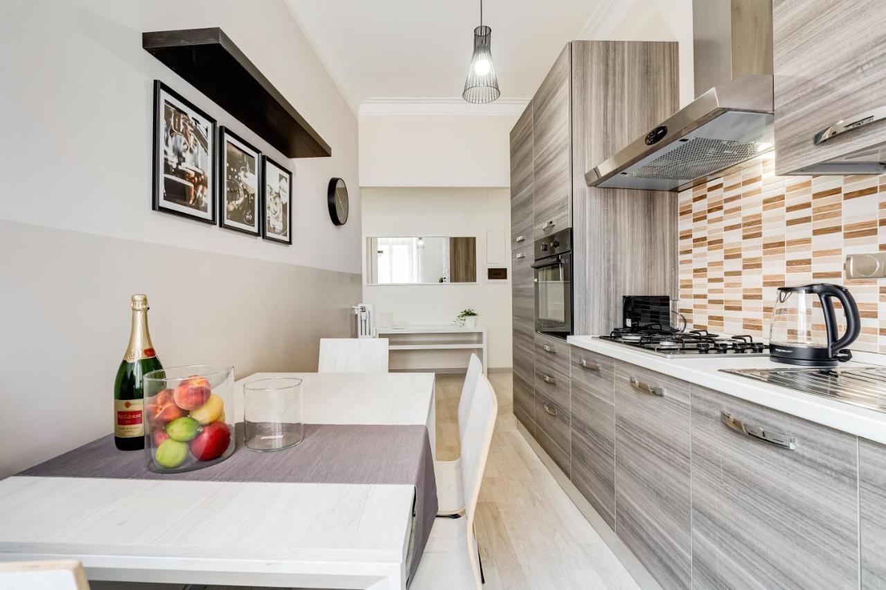 Bdc - Prestige 3bdr 3bath In Monti District Apartment