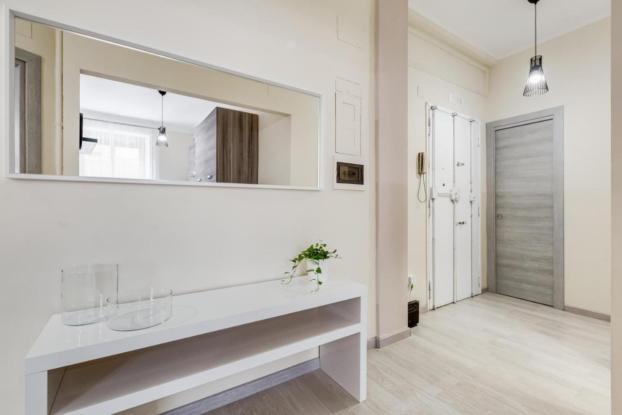 Bdc - Prestige 3bdr 3bath In Monti District * Rome