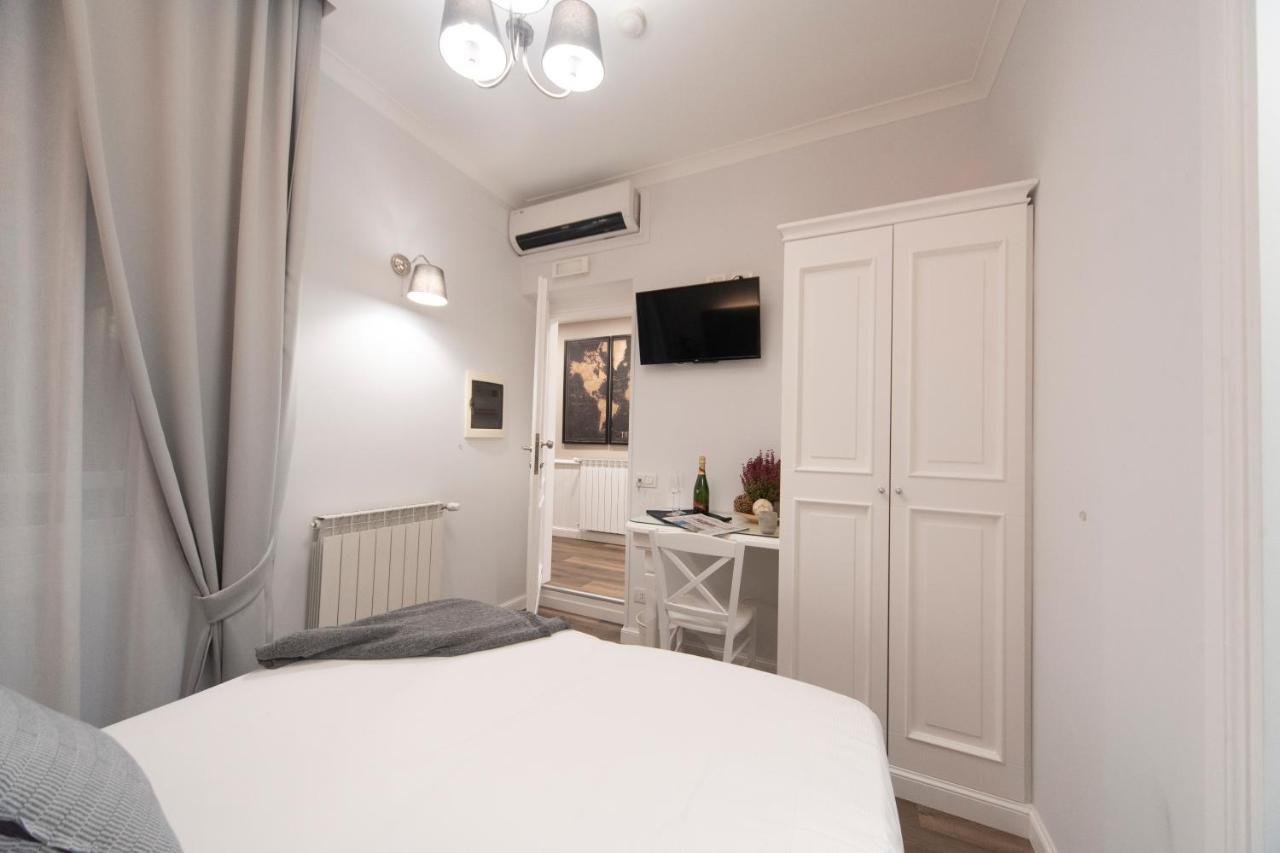Sacconi Palace Bed & Breakfast *