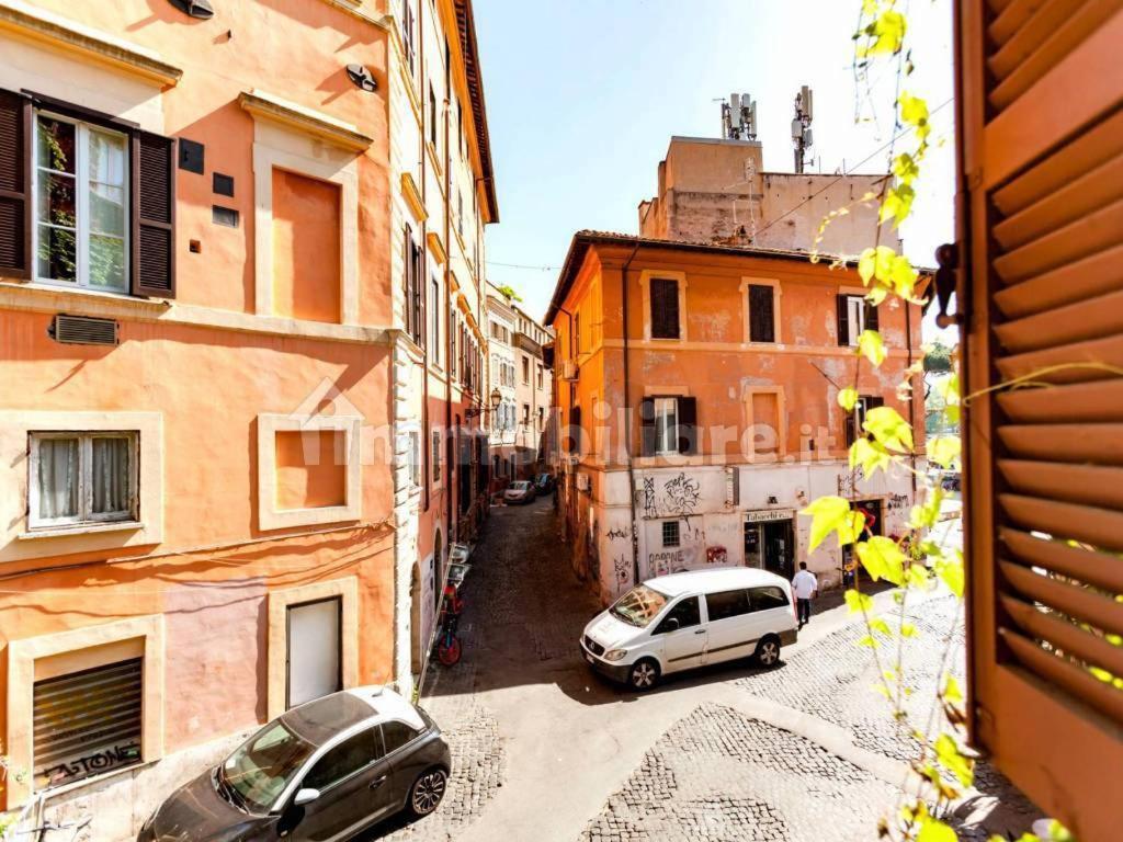 Happy Hours Trastevere Apartment *
