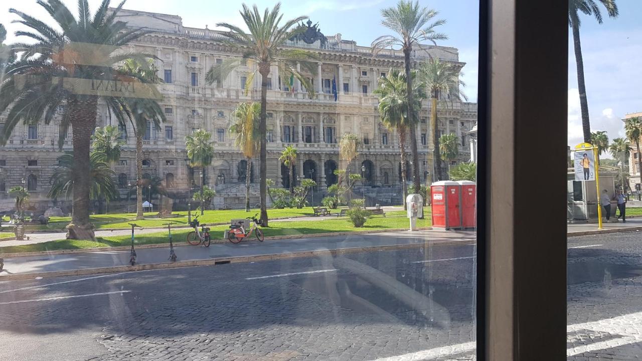 Nice In The Center Of Apartment
