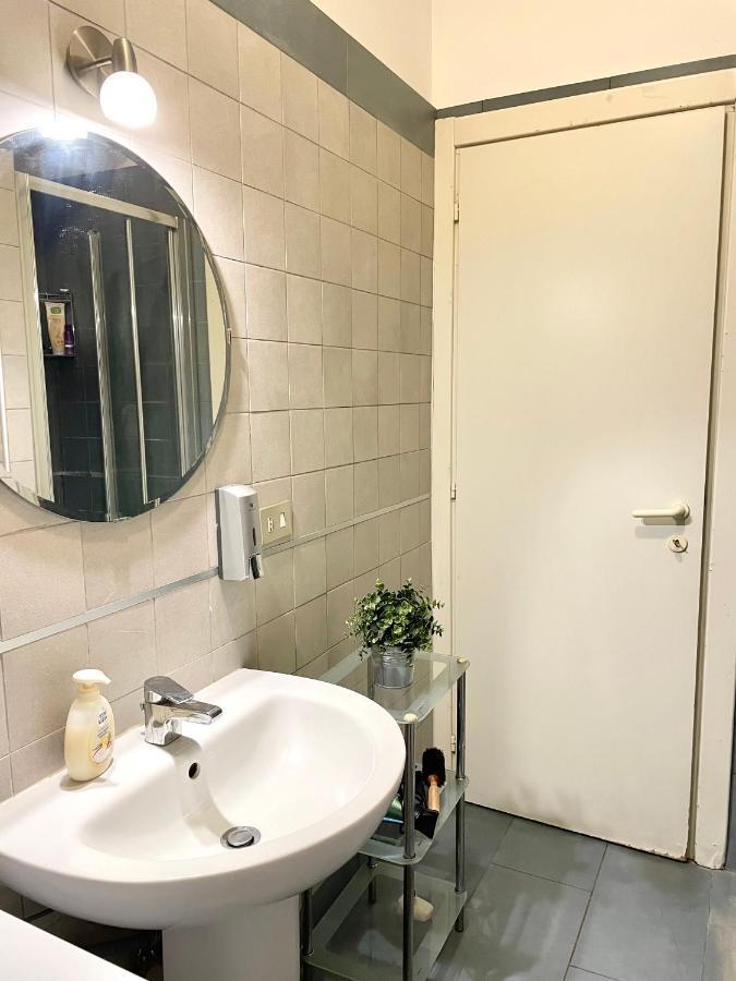 Aurora House - Accogliente A Barberini Apartment