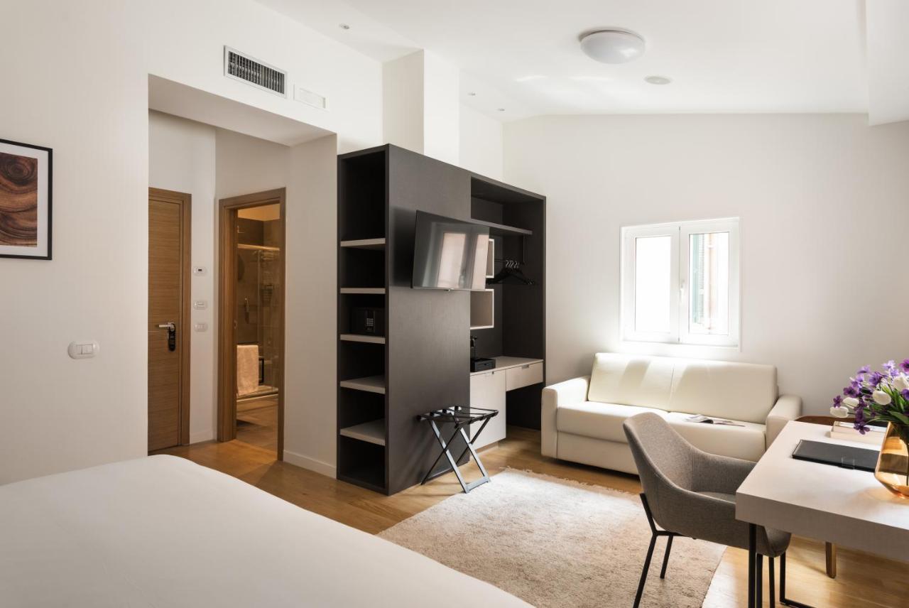 At 41 Hotel Rome