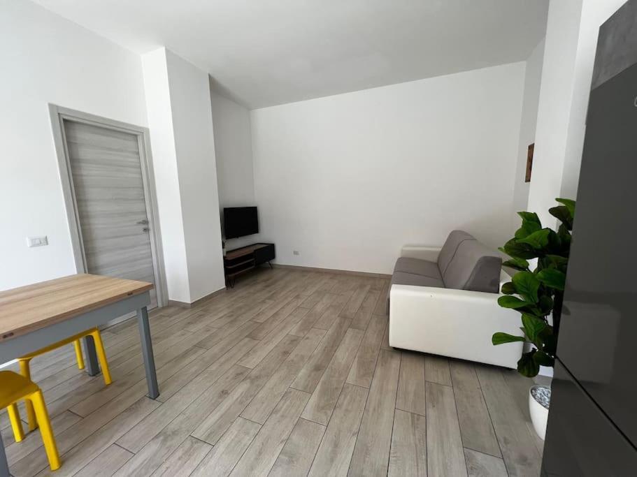 Holiday home Cozy House With Garden In Centocelle Metro C Rome