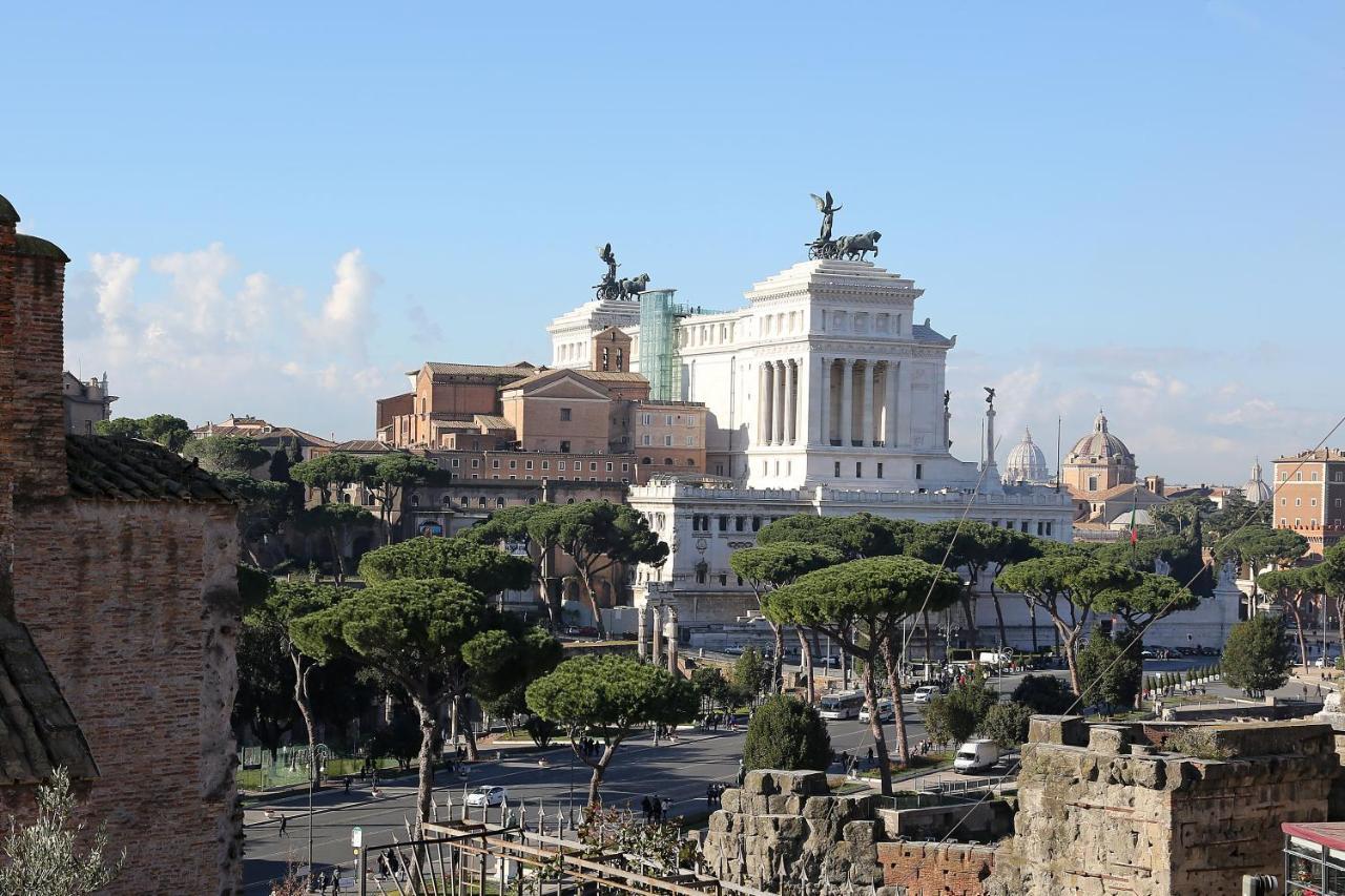 Maxima: Amazing View Of The Roman Forum * Rome