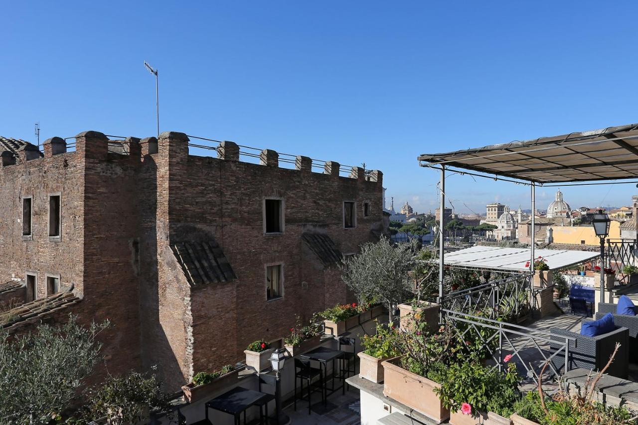 Maxima: Amazing View Of The Roman Forum * Rome
