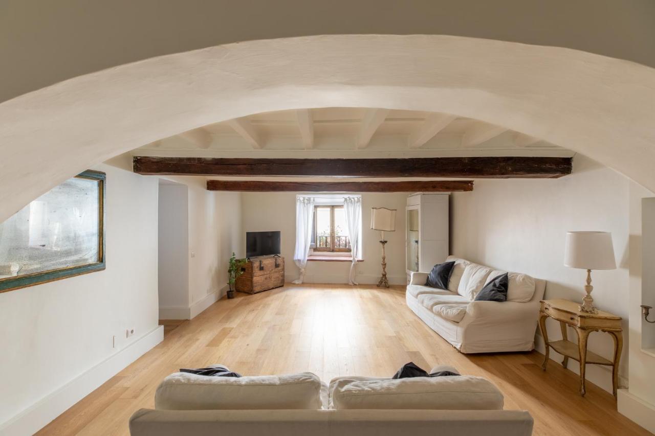 Iflat Elegant In Historical Building Apartment Rome