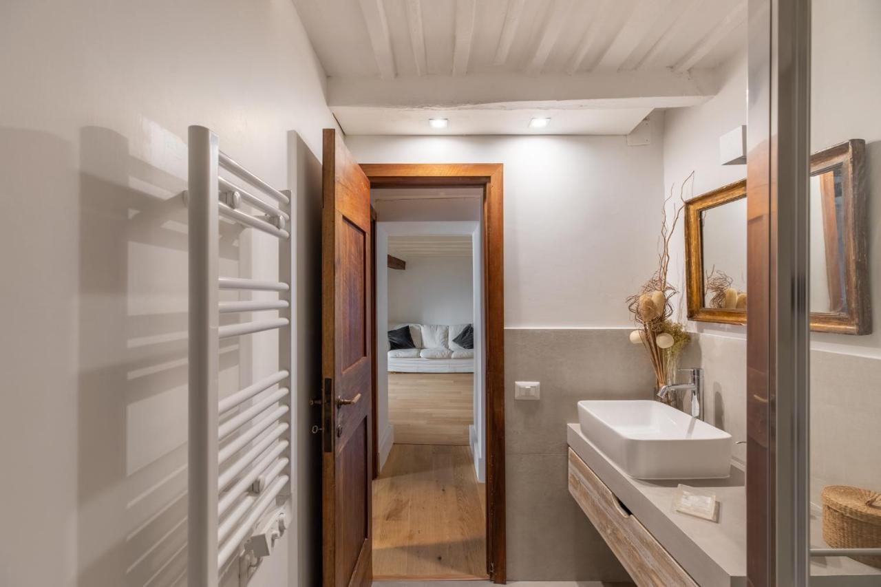 Iflat Elegant In Historical Building Apartment