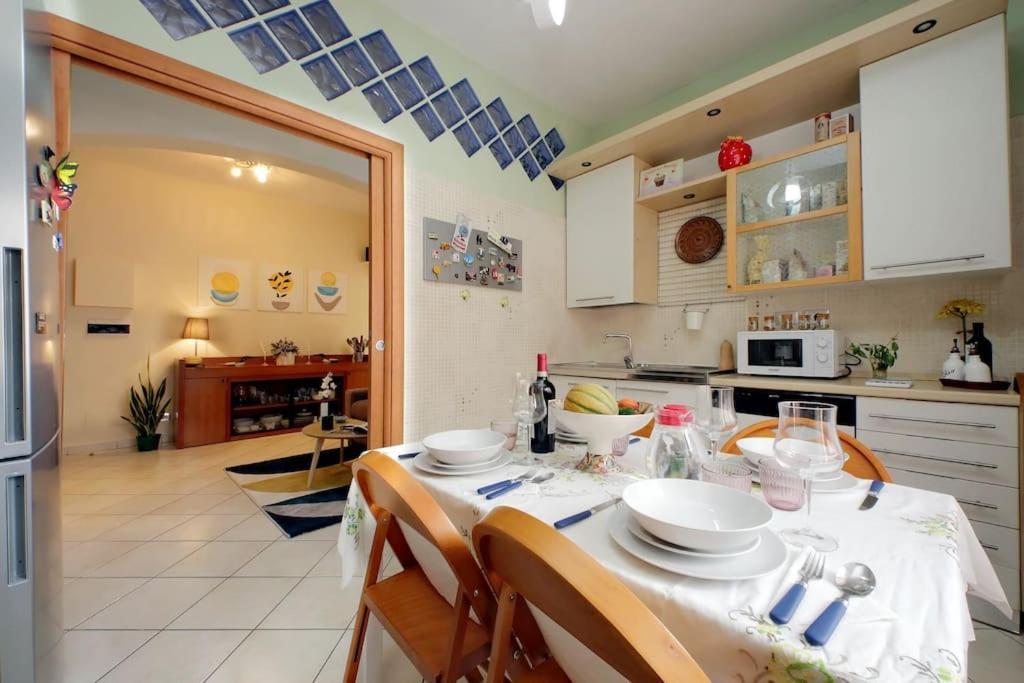 Relax Rome: Balcony Flat Near Gemelli Station Rome