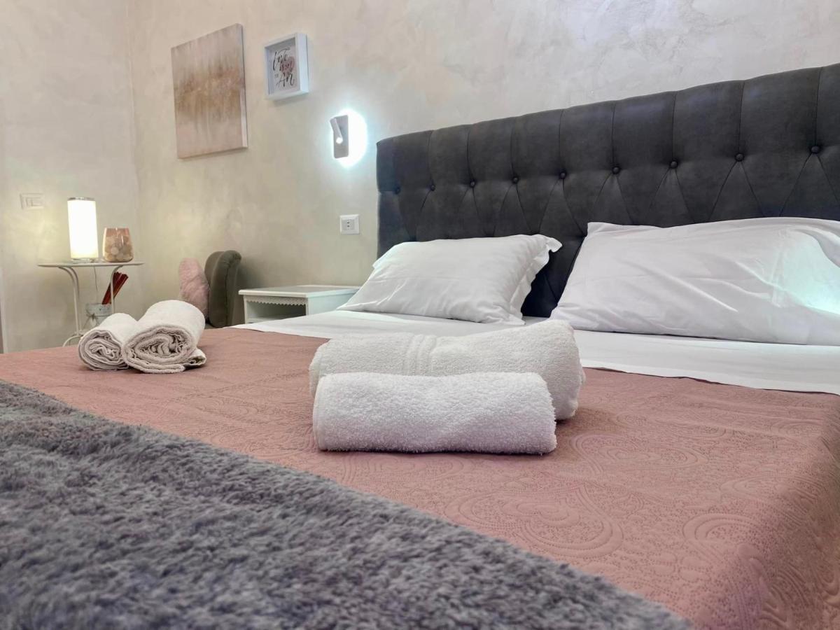 Close To The Coloseum, 2 Minutes Walk From Metro A Apartment