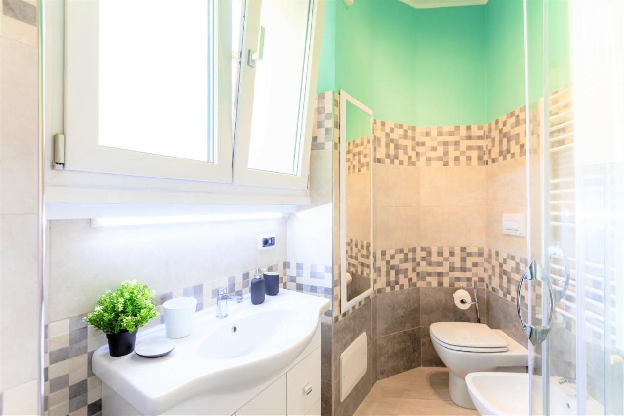 Apartment Hostly - Art & Color Midtown - 3br 2ba *