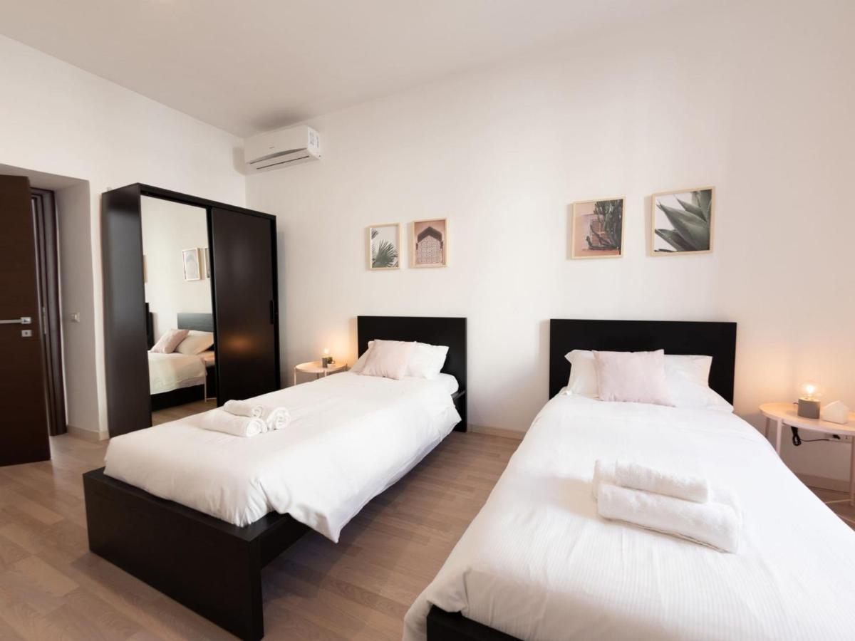The Rent - Spacious Near Termini Station * Rome