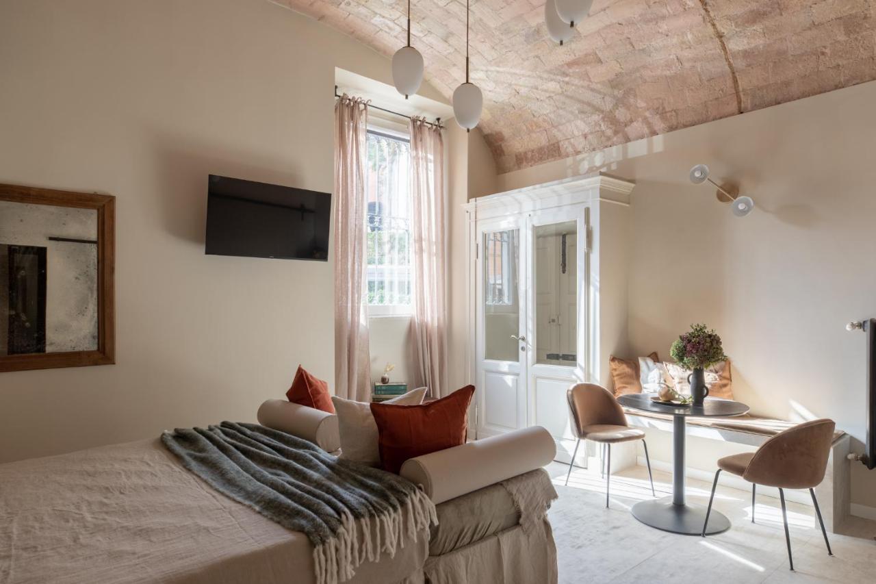 Iflat Luxury And In The Heart Of Trastevere Apartment *