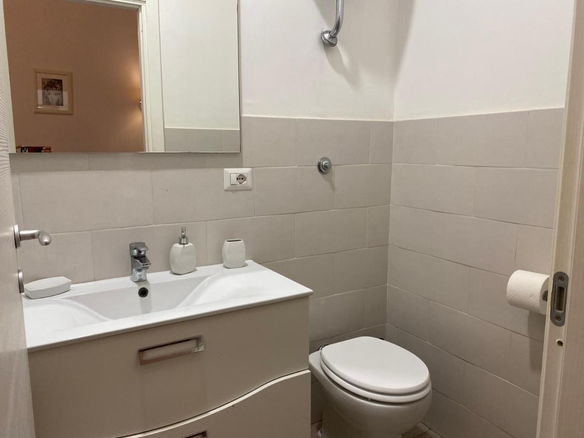 La Rosa Di Roma1 Cozy Big In San Giovanni Homestay Rome