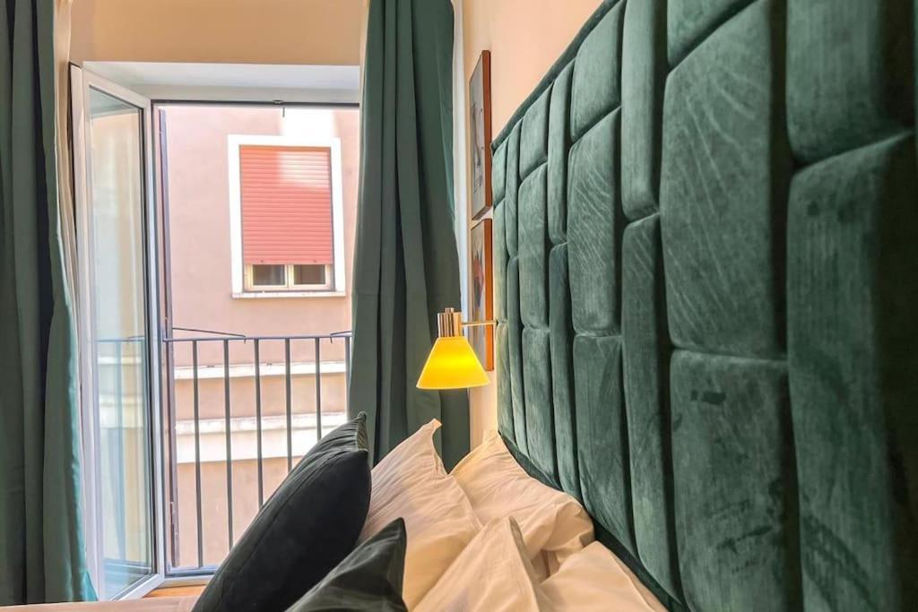 Apartment Flat - Piazza San Cosimato By Yourhost