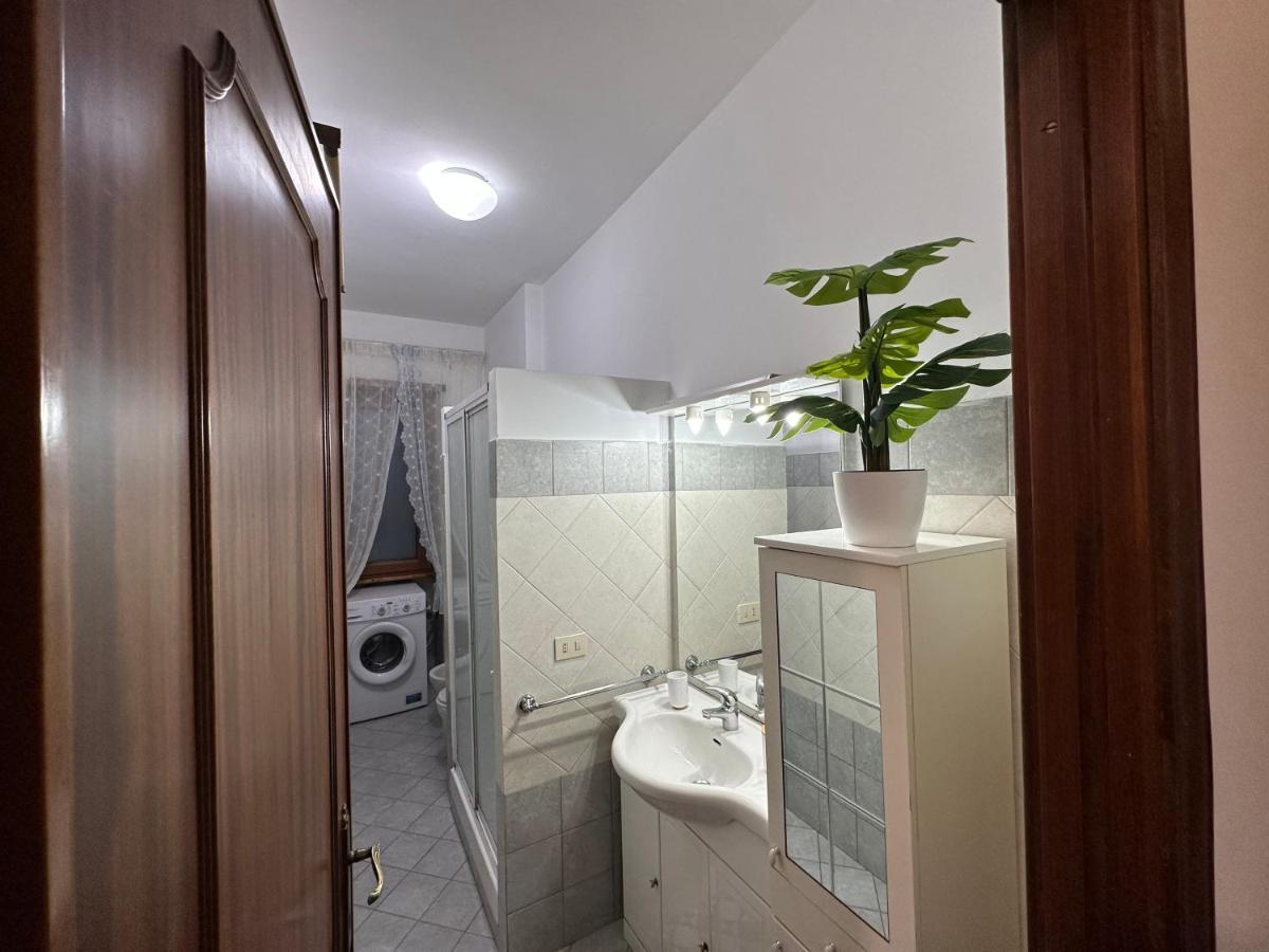 Colour House Guest house *