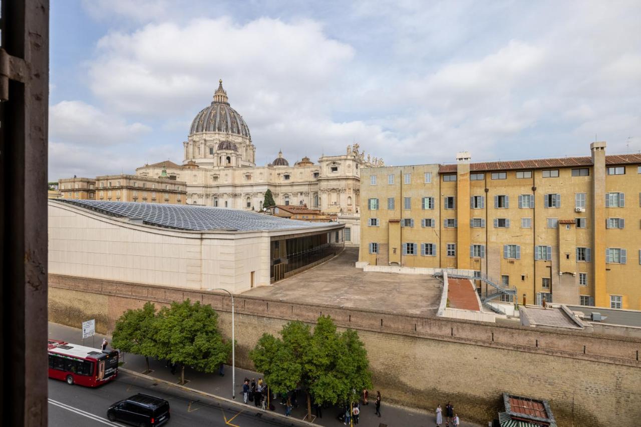 Apartment San Pietro View Point Elegante Rome