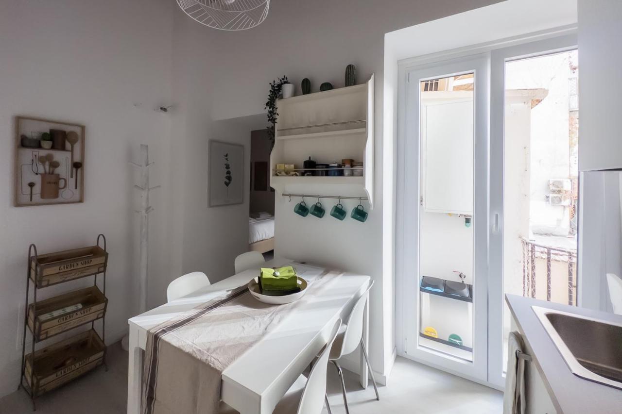 White Ostilia Appartamento Roma