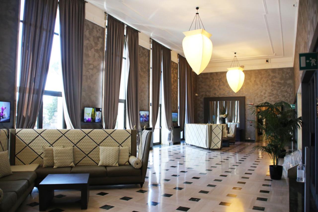 Th - Carpegna Palace 4* Rome