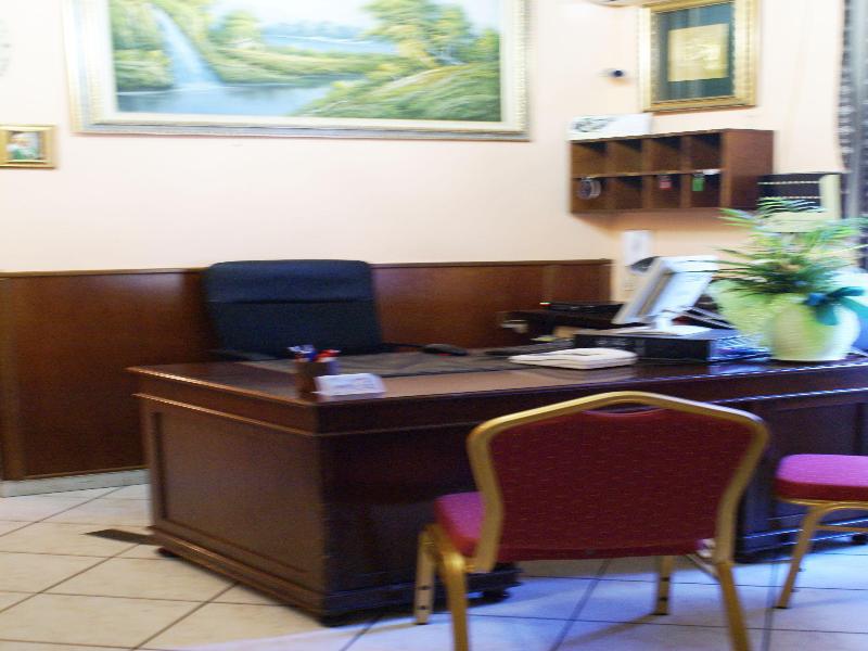 Farini 2* Rome