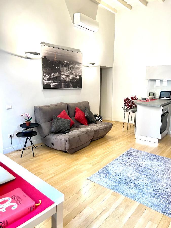 Apartment * Esclusivo & Moderno Centro Campo De Fiori * Rome