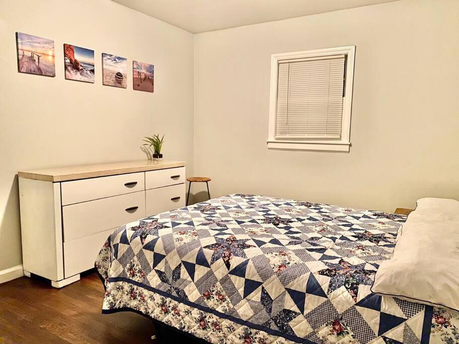 The Harrison - 3 Bedroom Gem - Smart Tvs *