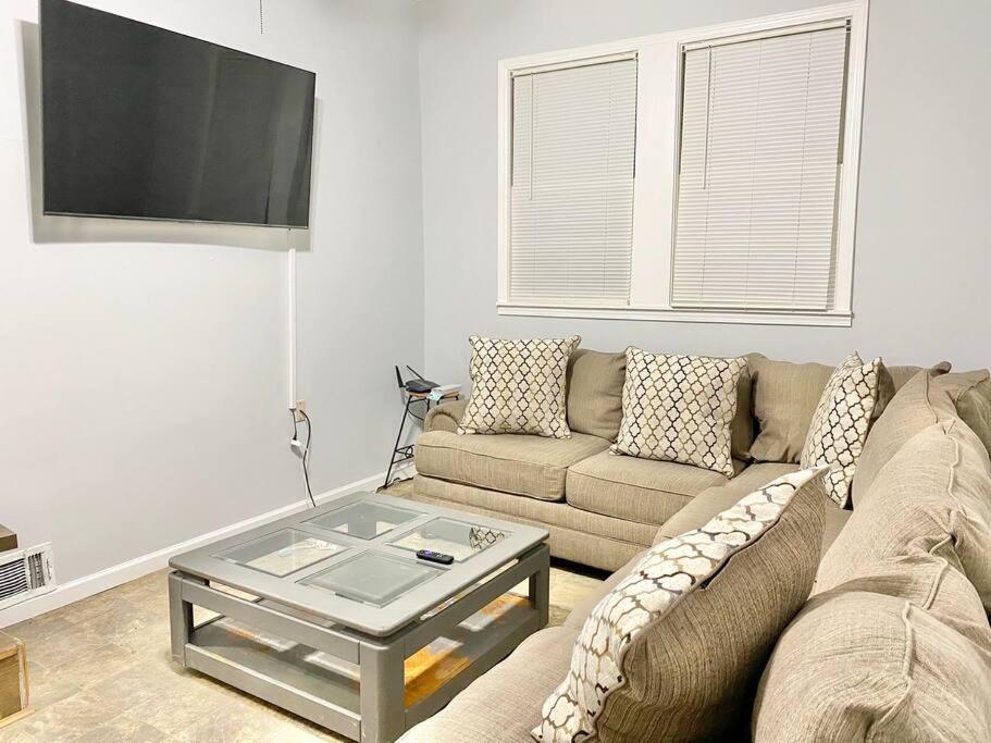 The Harrison - 3 Bedroom Gem - Smart Tvs Holiday home Rome