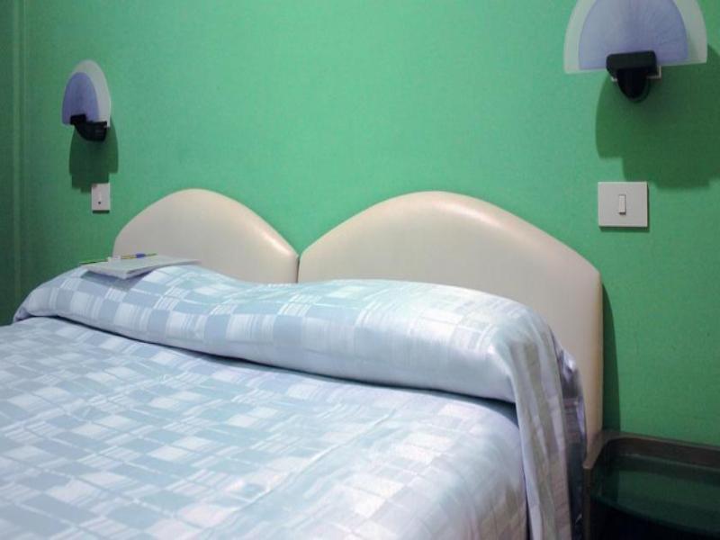Alessandro A San Pietro Bed Guest house 2*