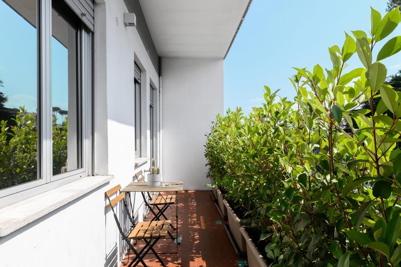 Modern & Cozy With Balcony Apartment Rome