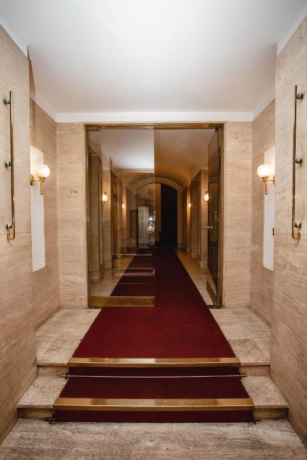 Delfini Trevi House Affittacamere *