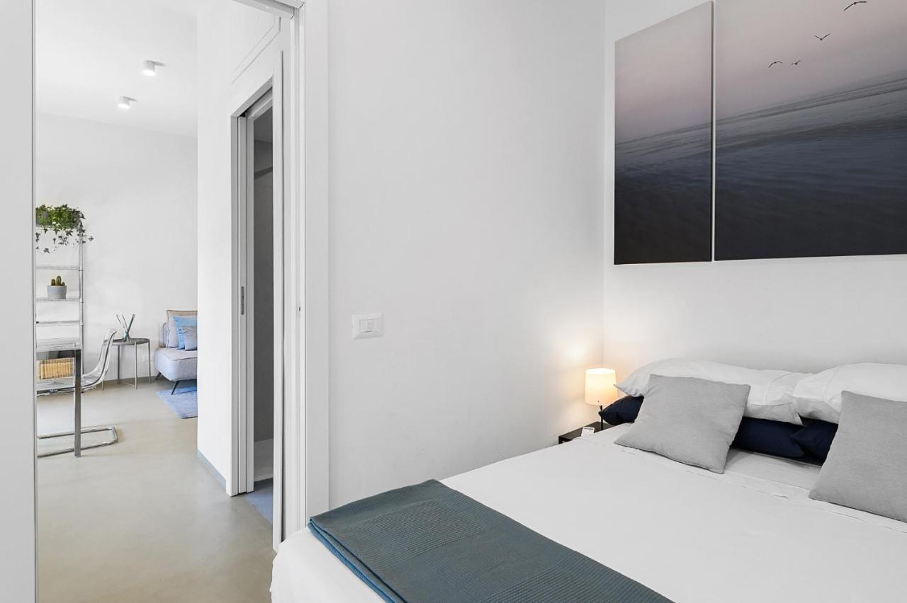 Modern & Cozy With Balcony Apartment Rome