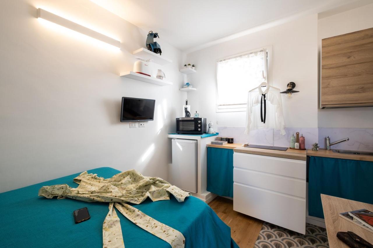 Romantic Tiny House Aventino Apartment *