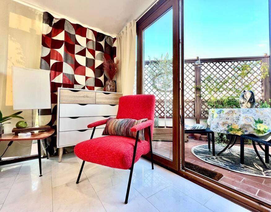 Lovely Mid-century With Stunning Terrace