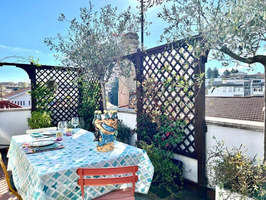 Apartment Lovely Mid-century With Stunning Terrace *